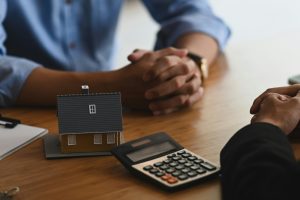Client receiving mortgage advice in Cardiff by a mortgage broker